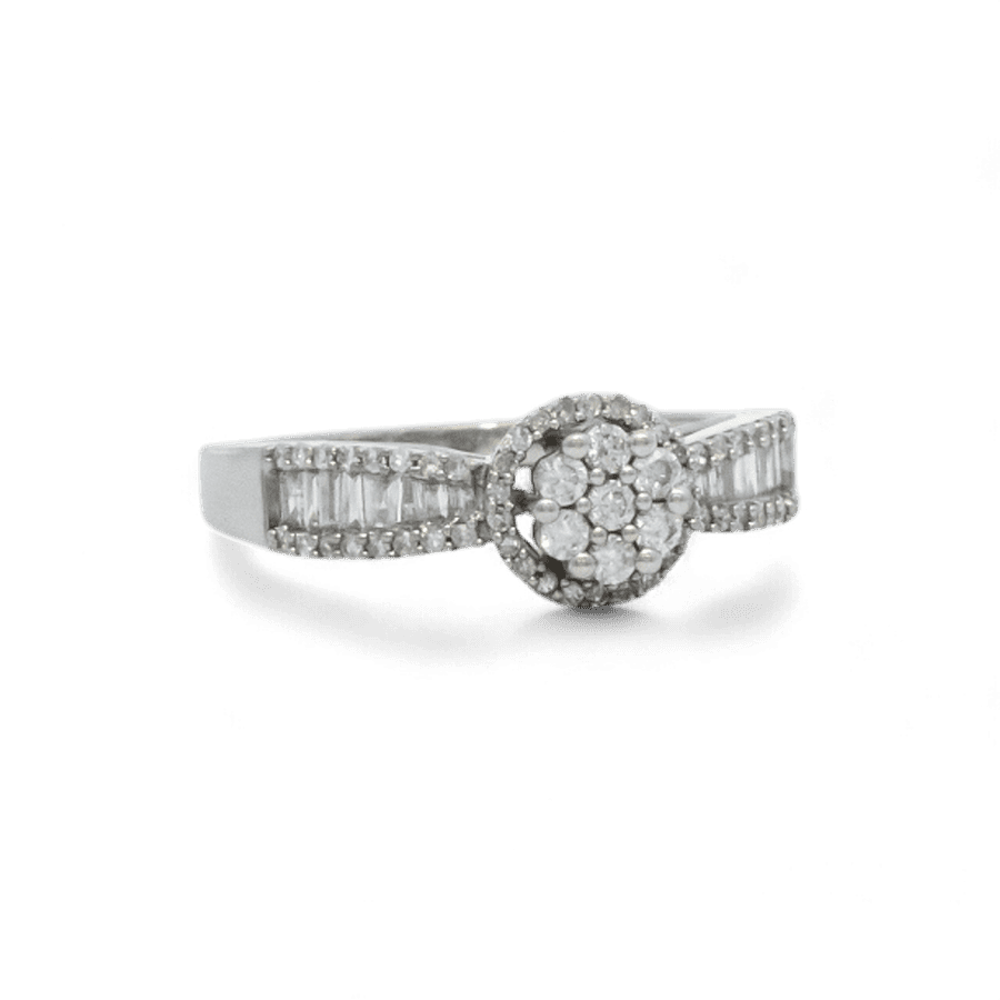 Picture of  Ring 10K White Gold With 0.73 Carats Of Diamonds