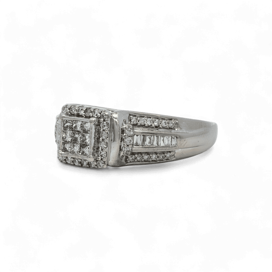 Picture of  Ring 10k White Gold with 0.618 Carats of Diamonds