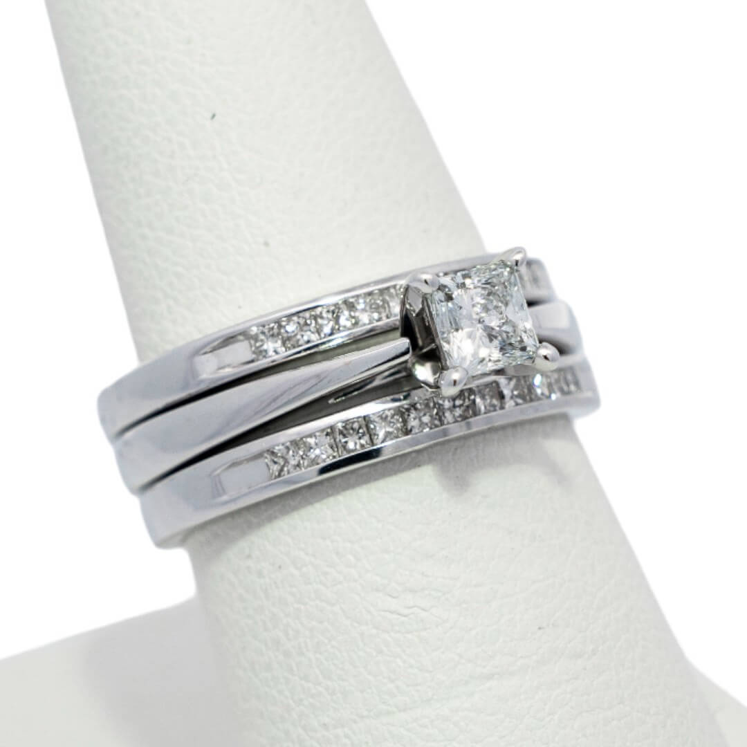 Picture of  Ring 14k White Gold 23 Diamonds