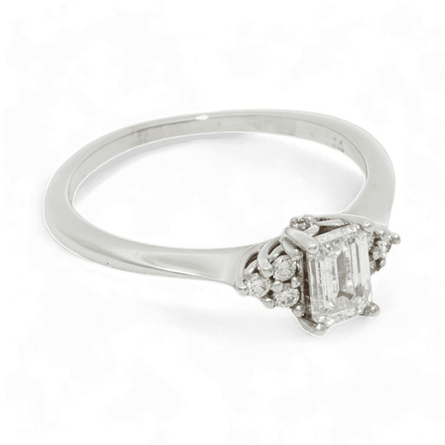 Picture of  Ring 14k White Gold with 0.84 Carats of Diamonds