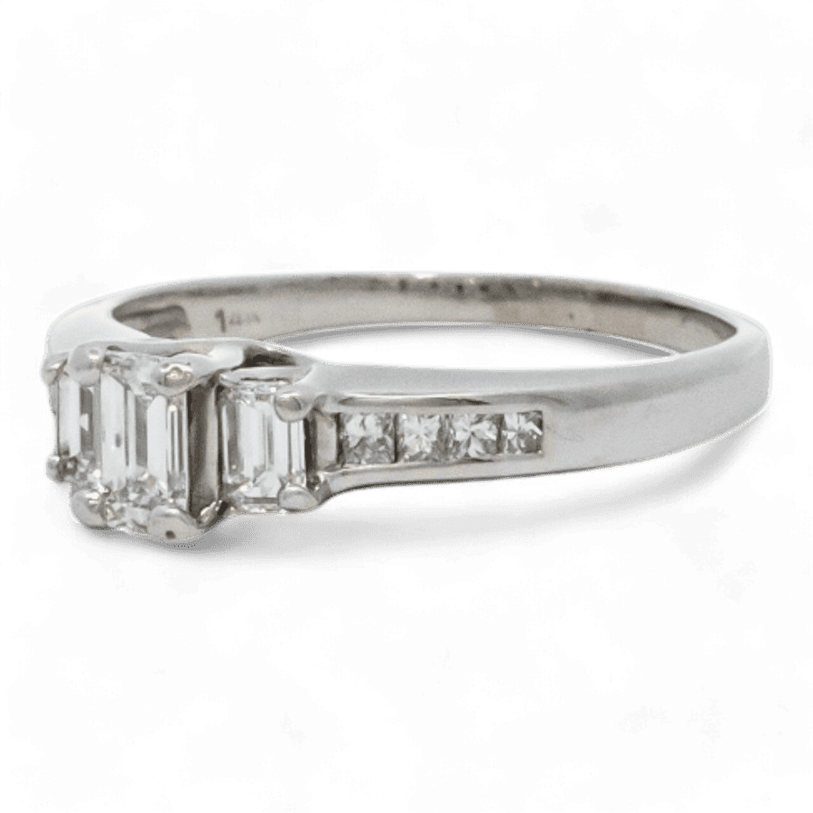 Picture of  Ring 14k White Gold with 0.9 Carats of Diamonds