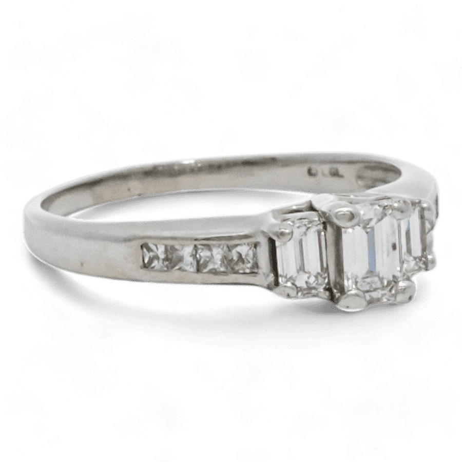 Picture of  Ring 14k White Gold with 0.9 Carats of Diamonds