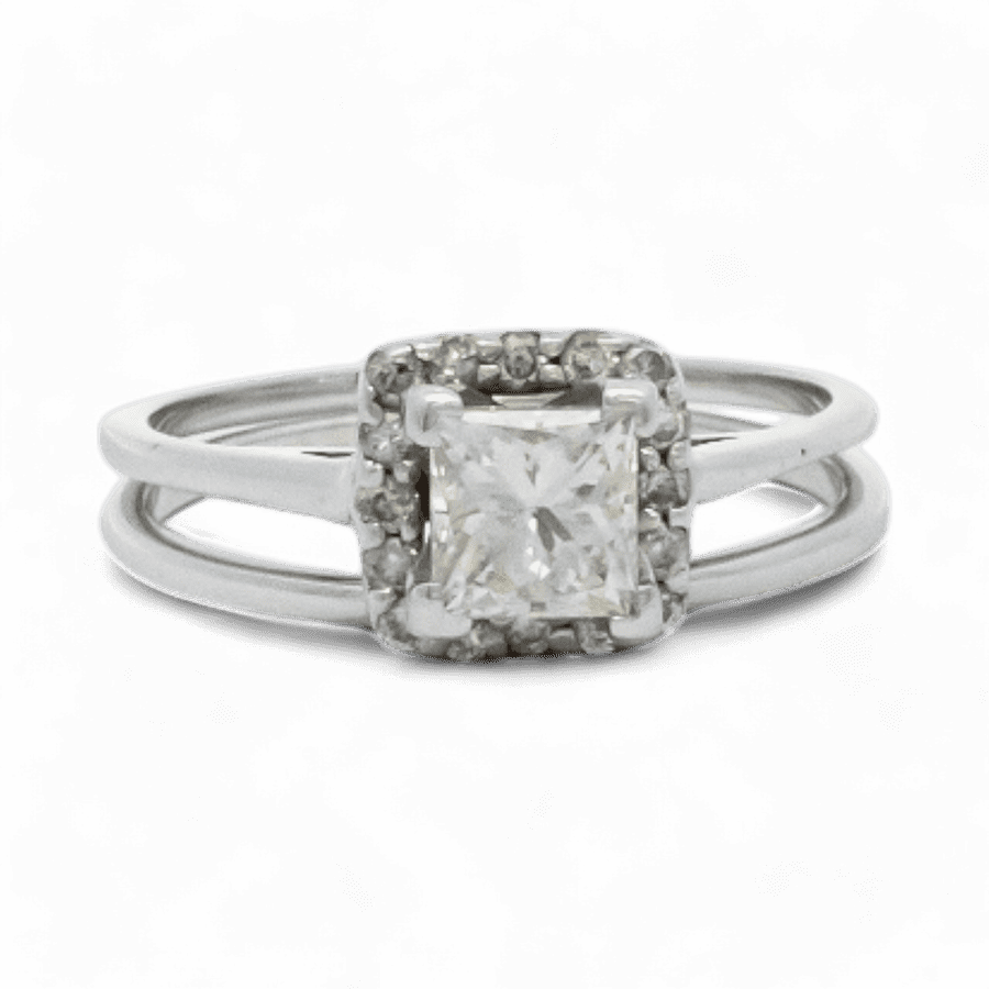  Ring 10k White Gold with 0.8 Total Carats of Diamonds