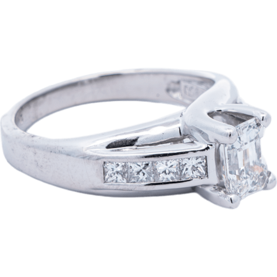 Picture of  Ring Platinum 9 Diamonds