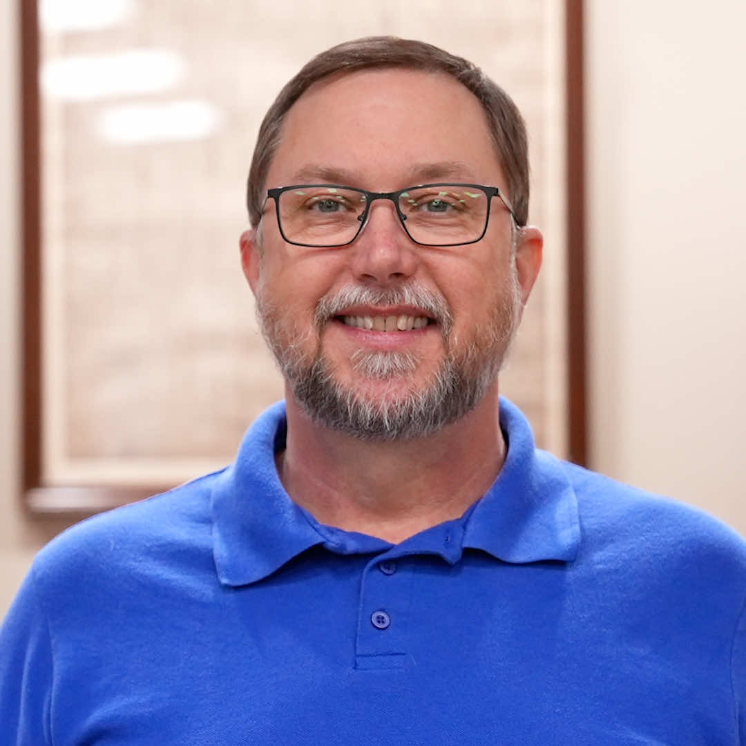 Headshot of Gordon Miller